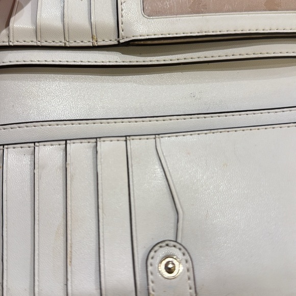 Kate Spade Wallet - Picture 7 of 8